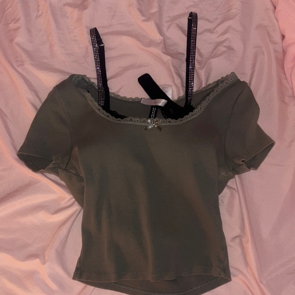 H&M Gray Lace Trim Crop Top